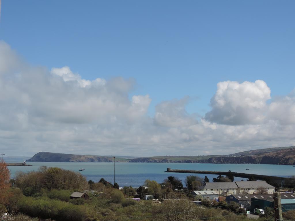 Fern Villa B&B Fishguard Szoba fotó